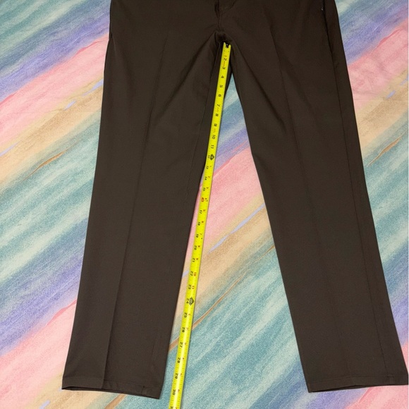 Vuori Cascade Tech Chino Pant Men's Chino Pants Dark Oregano size 38 - Picture 11 of 11